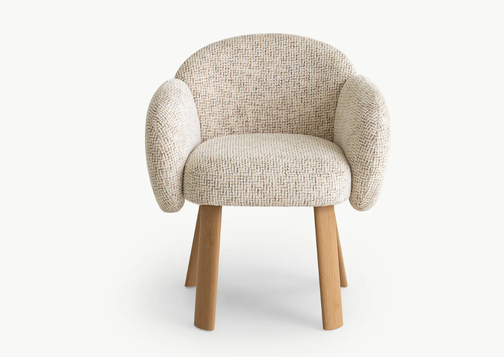 What Features Define a Truly Comfortable Fabric Chair Design